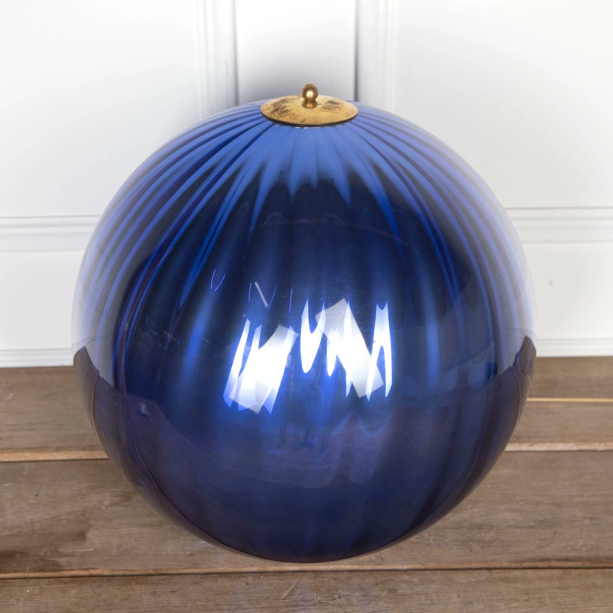 LorfordsAntiq's tweet photo. L A T E S T A R R I V A L ✨
Modernist Italian Murano Glass Light
https://t.co/5Or8Ut8MZ9
#LorfordsAntiques #Lorfords #Antiques #BuyAntiques #Tetbury #Interiors https://t.co/OtTsPt8Wao