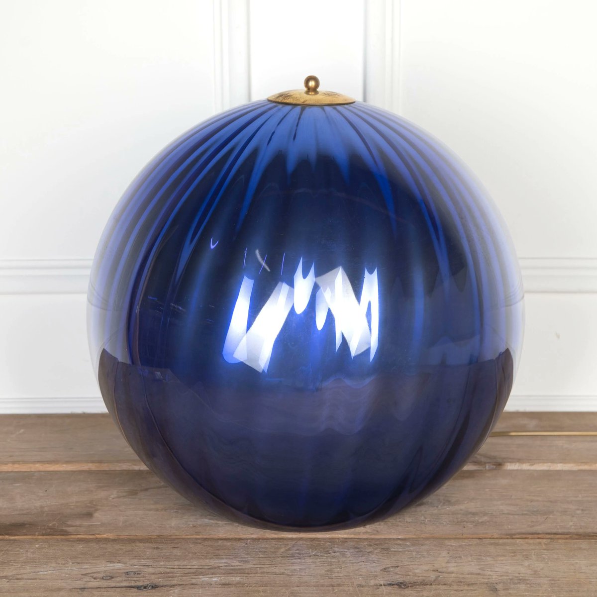 LorfordsAntiq's tweet photo. L A T E S T A R R I V A L ✨
Modernist Italian Murano Glass Light
https://t.co/5Or8Ut8MZ9
#LorfordsAntiques #Lorfords #Antiques #BuyAntiques #Tetbury #Interiors https://t.co/OtTsPt8Wao