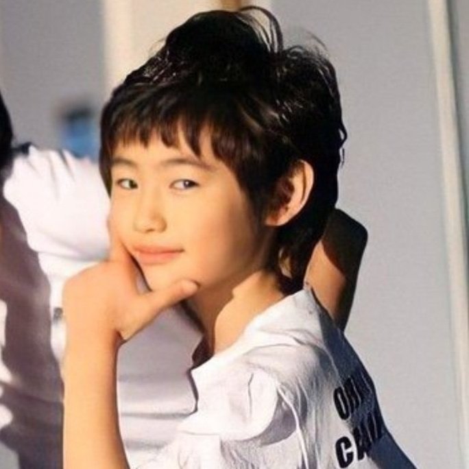 hourly_sh's tweet photo. sunghoon pogi https://t.co/YlH1JEQLsQ