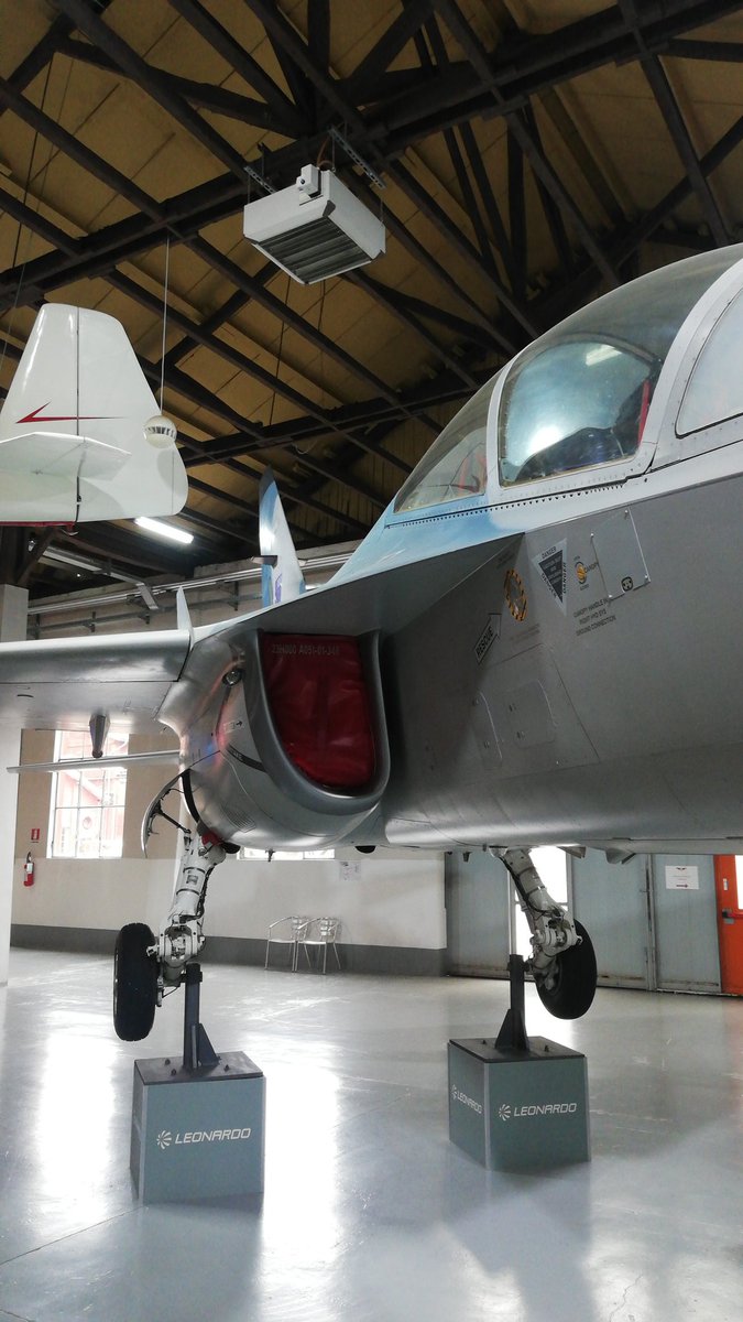 Oggi io e Von cambiamo elemento.
Si prende il volo✈️✈️