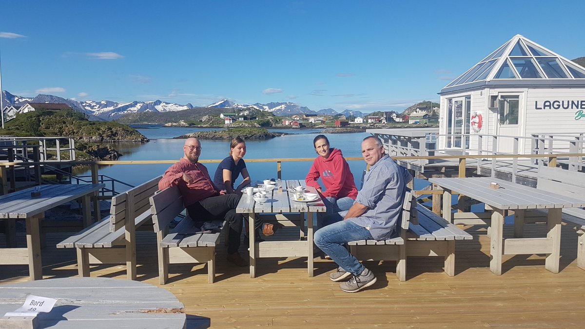 As the saying goes 'It takes a village to raise a ...scientist' Thank you @mcarmen_collado @KorenLab @bengtssonpalme Seth & Moses for coming to @UiTNorgesarktis and @Mariaestorres @ericmichbrown joining online 2nd @CASOslo meeting @cans_uit