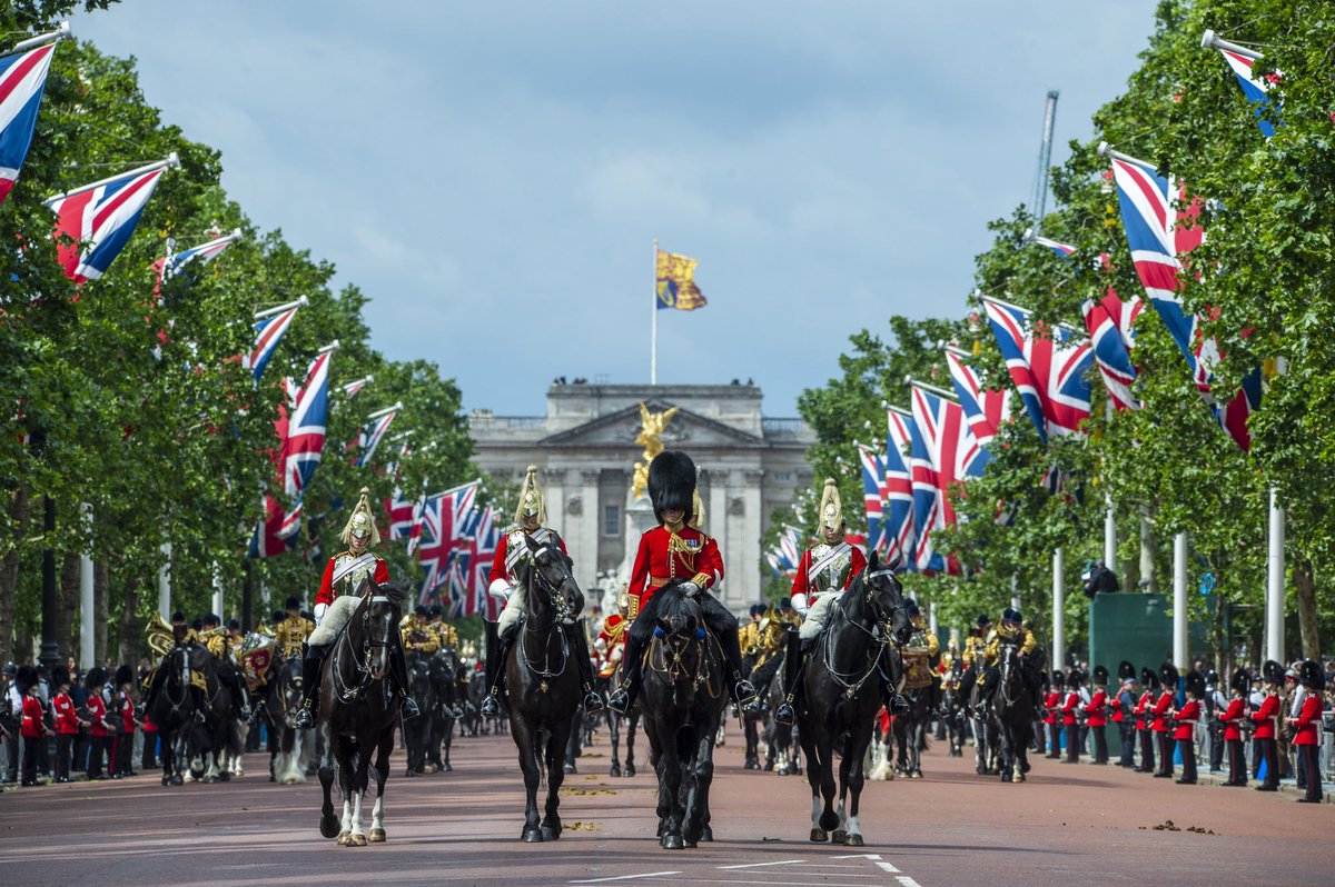 The Queen's Platinum Jubilee Weekend is finally here! 👑

I'm sure like many of us, everyone is busy across this special weekend with events and activities celebrating the Jubilee, across the UK Commonwealth and beyond. Enjoy the festivities. 

#jubilee #platinum #bankholiday