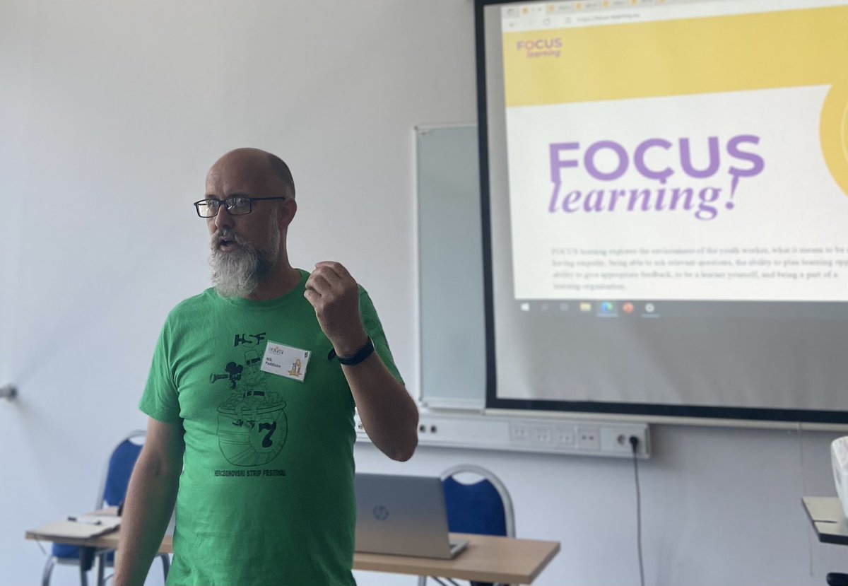 After years, meeting @nikfromuk and talking about #youthWork and #learning <a href="/EAoYW/">EAYW</a>