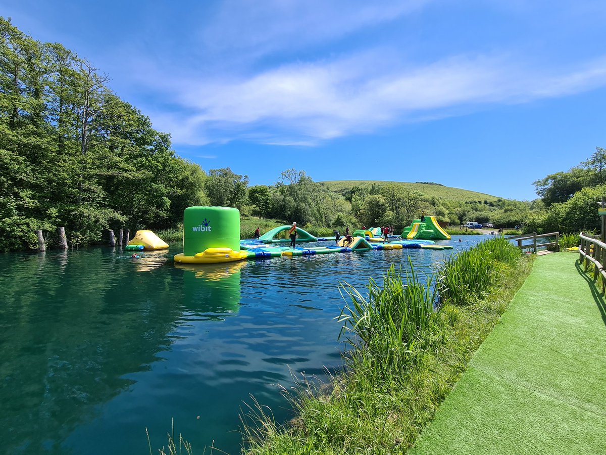 Lauren_Heath_PA's tweet photo. What a mud-tastic day out at @dorsetwaterpark! Fun for all ages, great site & value, knackering, never laughed so much! Also went on their two lakes for water based assault course which took alot of physical effort, am broken today 🤣 #DorsetWaterPark #MudTrail #Dorset #daysout https://t.co/5ItOtSzweg