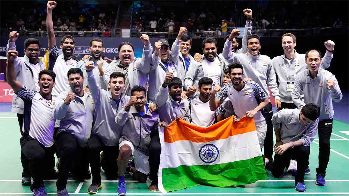 toisports's tweet photo. #Badminton 

India determined to make #ThomasCup euphoria count 🏸

#India shook up the badminton world last month with a 3-0 dismantling of Thomas Cup royalty #Indonesia in the final of the prestigious men's team championship in Bangkok

More Here⏩ https://t.co/xGpKAOQK3C https://t.co/Yjl81hVBWi