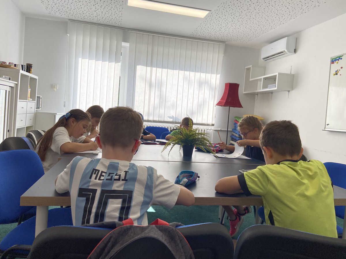 Butkovicedu's tweet photo. Bringing to an end 31st school year in @CEBCroatia! On average 400-500 #students of all ages every year study #foreignlanguages & #softskills and every year they surpass everything we hoped for. #Butkovicmethod #Zagrebeducation #learningthroughpractice https://t.co/25YfSZ4xlP