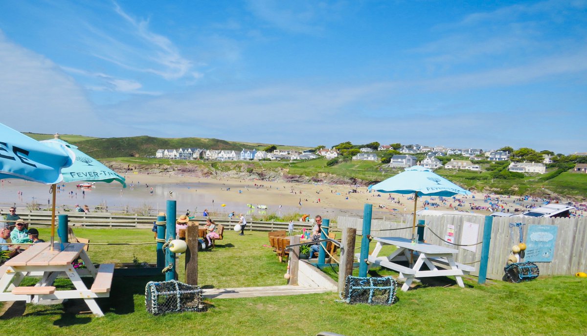 Bank holiday!!💛💙💛💙💛💙

#bankholiday #cornwall #polzeath #beach #weekend #longweekend