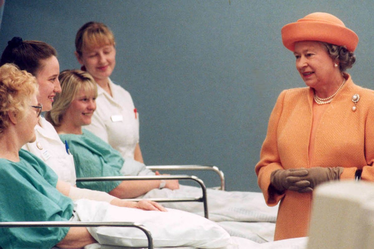 As we look back on the Queen's glorious 70yrs I clearly recall the first time I photographed her at the opening of a Day Surgery no flash was permitted, a discreet distance had to be maintained This was one of my favourites as she chatted to patients. #JubileeCelebration