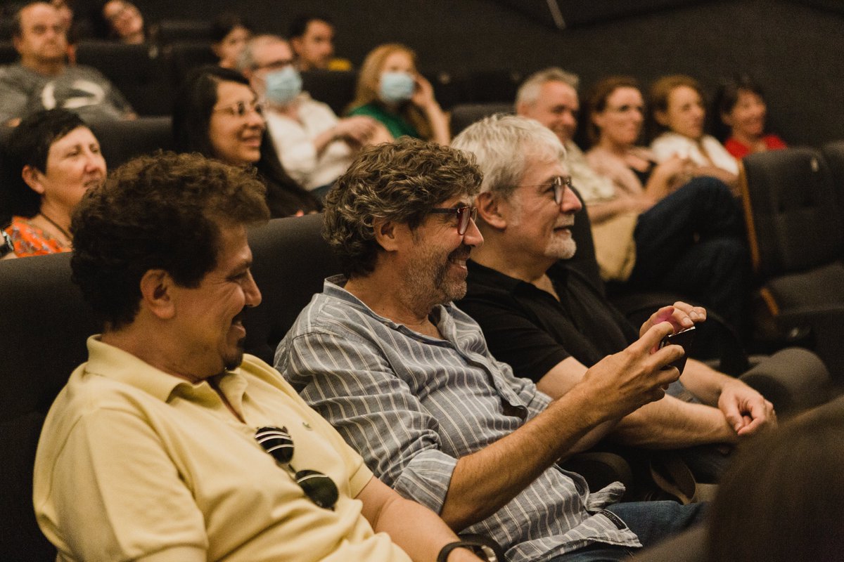 estacioncinema's tweet photo. Ayer estrenamos "Vilas y sus dobles" en @CineEmbajadores 
Muchas gracias a todos los que ayer vinistéis para ver nuestro documental y pasar un rato con nosotros.
Desde hoy ya en salas de cines. 

#cine #documental #Estrenos #cinema #CinemaNews https://t.co/DXyMcrF6dI