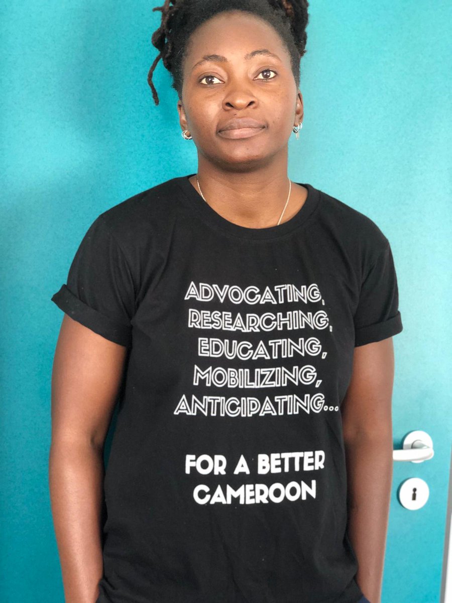 Klari237's tweet photo. We stand in Black in Friday. Changer de régime politique ne s'arrête pas à changer de Président. Le parti-Etat nous étouffe #Fridayinblack #StandUp4Cmr #EndAnglophoneCrisis #Transitionpolitique #Betterbread https://t.co/2WxGdtgJv9