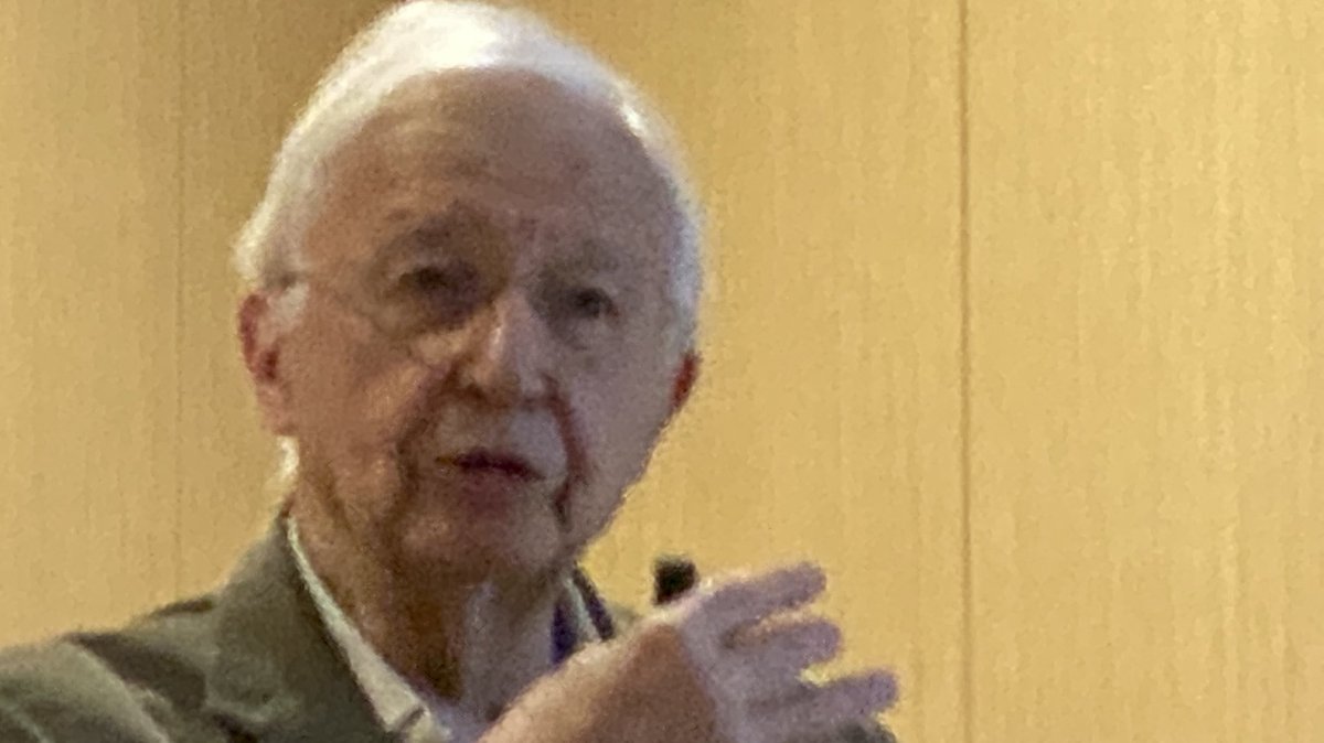 BorisVauzeilles's tweet photo. Very happy and much honored to host Nobel Prize winner Jean-Marie Lehn for #ICSN60 anniversary symposium @ICSN_lab @INC_CNRS @UnivParisSaclay @CNRSIdFSud https://t.co/Gr6f7ygHlS