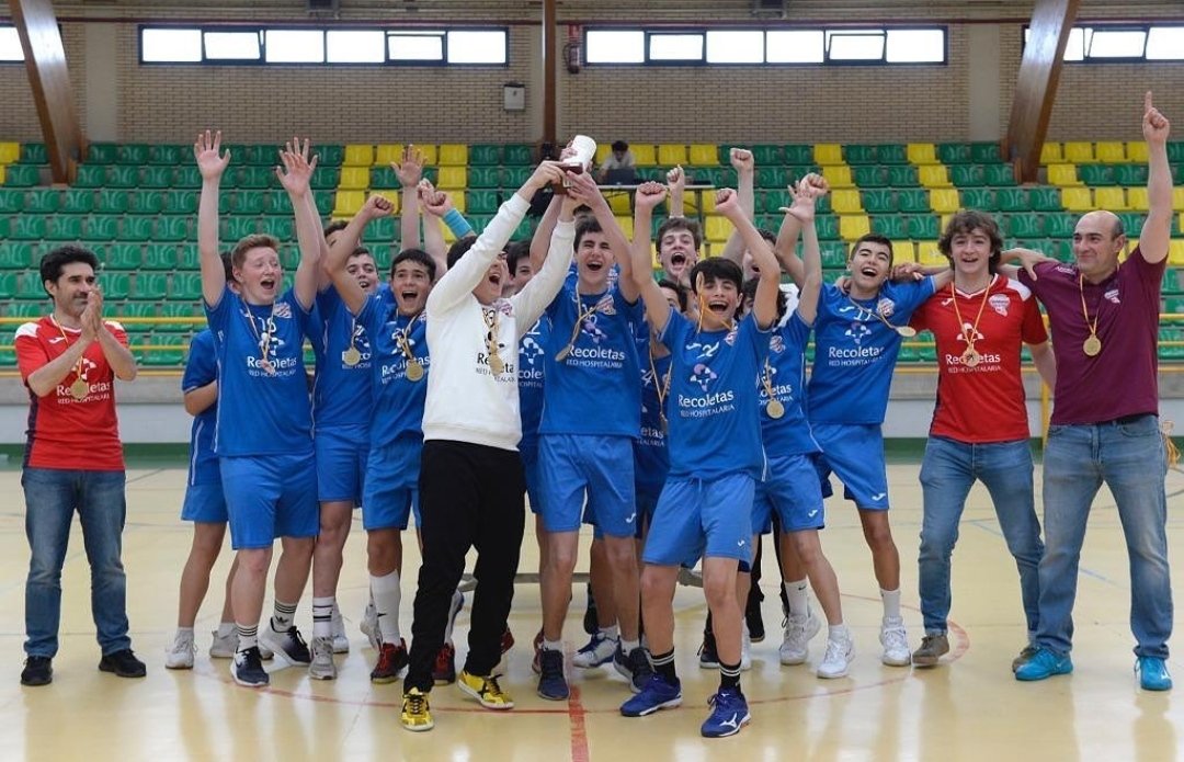 FCYLBM's tweet photo. INTERSECTOR 🇪🇸 INFANTIL MASCULINO
💙💙💙
El @canteraatlvall busca estar entre los 8 mejores equipos del país este fin de semana.
¡MUCHA SUERTE 🤞🍀 CHICOS!
#BALONMANO #handballkids #gladiadoresazules https://t.co/19bF6v4EbY