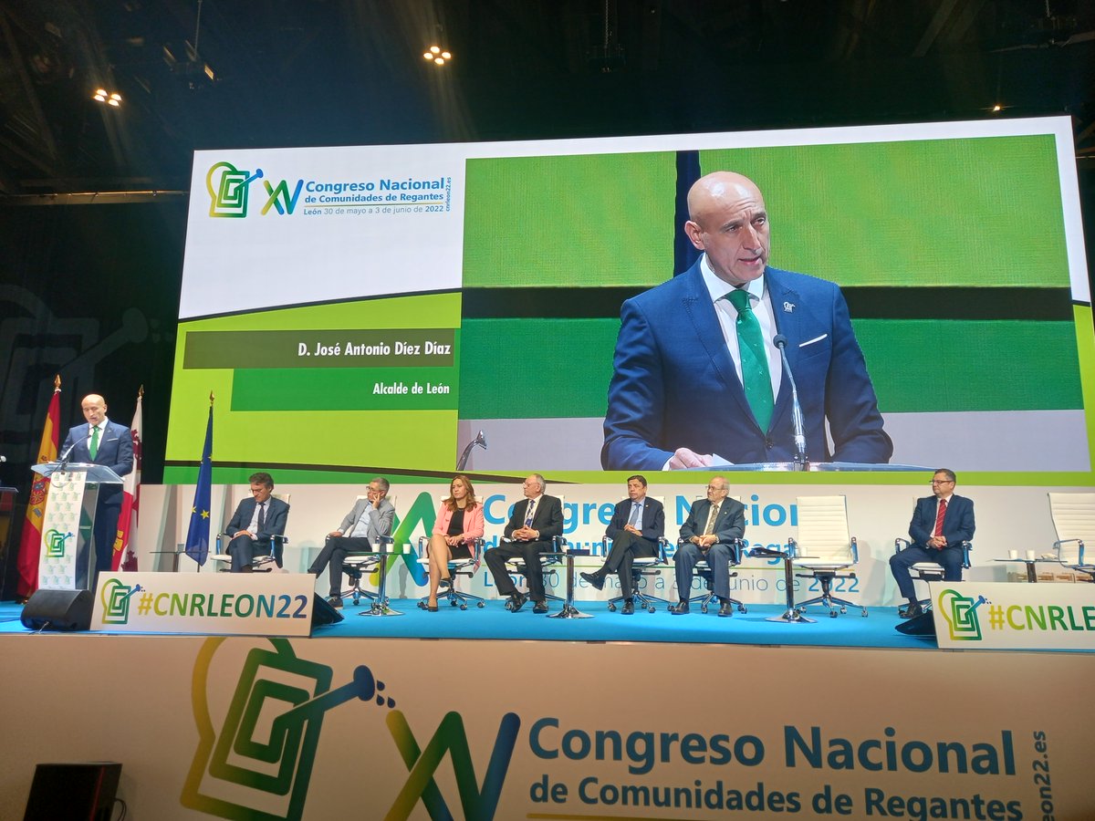 El alcalde de <a href="/LeonAyto/">Ayuntamiento de León</a>, <a href="/JADIEZLEON/">JADiez / ❤️ 🦁</a>, ha dado las gracias a los organizadores por apostar por la ciudad de León para celebrar este evento y ha animado a los congresistas a volver a la capital leonesa a seguir disfrutando de ella.

#CNRLeón22 #regadío #comunidadesregantes