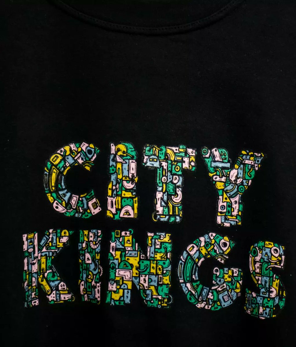 Shipa_Online's tweet photo. Stock up on sweaters to throw on over a t-shirt or under jacket this winter with @CityKings3 graphic crew-neck sweaters.Available colors include Pink , Black and Red.
M400 at Shipa 6 ,Reauboka Complex Seapoint Sefateng Maseru.
#shipa #tsawinter #Citykingsls #tsoarastyle https://t.co/9xzaNQcnXL