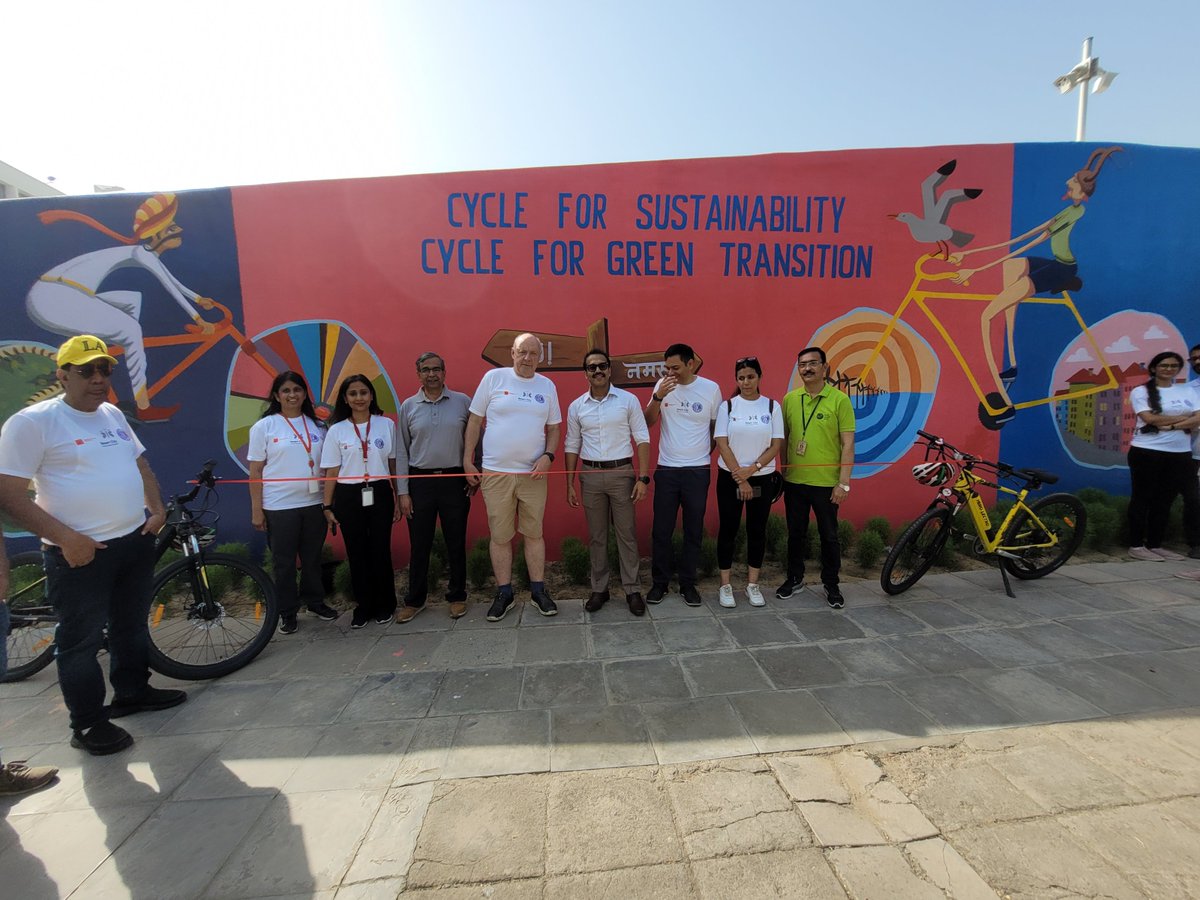#WorldBicycleDay2022
Our Embassy wall has been painted by <a href="/StreetArtIndia/">St+art India</a> picturing cycling in India and Denmark. It has been a great start to World Bicycle Day 2022!

🚴‍♀️We invite you to cycle past our embassy and enjoy the mural on our wall 🚴‍♂️
<a href="/svane_freddy/">daikanyama</a> <a href="/MoHUA_India/">Ministry of Housing and Urban Affairs</a> <a href="/thePHFI/">Public Health Foundation of India (PHFI)</a>