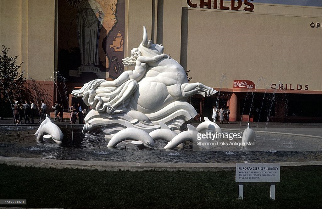 LRonLacy's tweet photo. #GlebDerujinsky #streamlining #sculptures #sculptureart
In the 1930s streamlining conferred on objects, from cars to radios, a sense of speed, and in particular the quintessentially modern grace - and glamor - of aviation; and in in Christina Malman’s cover art... https://t.co/p5p5i1Q4EK