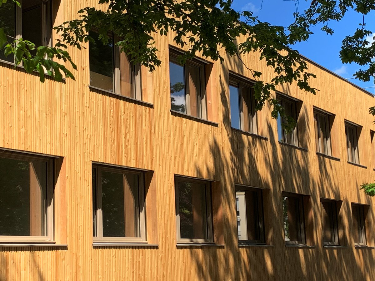 OSSABOIS's tweet image. 🏗 Nous avons accueilli @fibois_idf pour une visite du chantier du Lycée Uruguay à Avon. Un bel exemple de notre approche constructive hors-site en #modulaire #bois
@IDFConstruction est mandataire de ce projet pour la Région @iledefrance
Architecture @Leclercqarchi et A. Carcelen