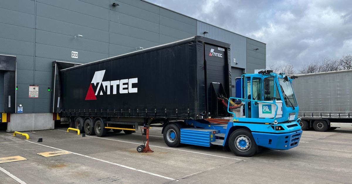 Wealdpark_Ltd's tweet photo. A project aiming to determine whether driverless trucks can be used to deliver parts in the North East's automotive supply chain has stepped up a gear:
Read More➡️ https://t.co/ZLtFofl0wI
#UKMfg #GBMfg #Automotive #5G #DriverlessTruck #Vantec #Hitachi #UKManufacturing https://t.co/ghRTRB7Lfq