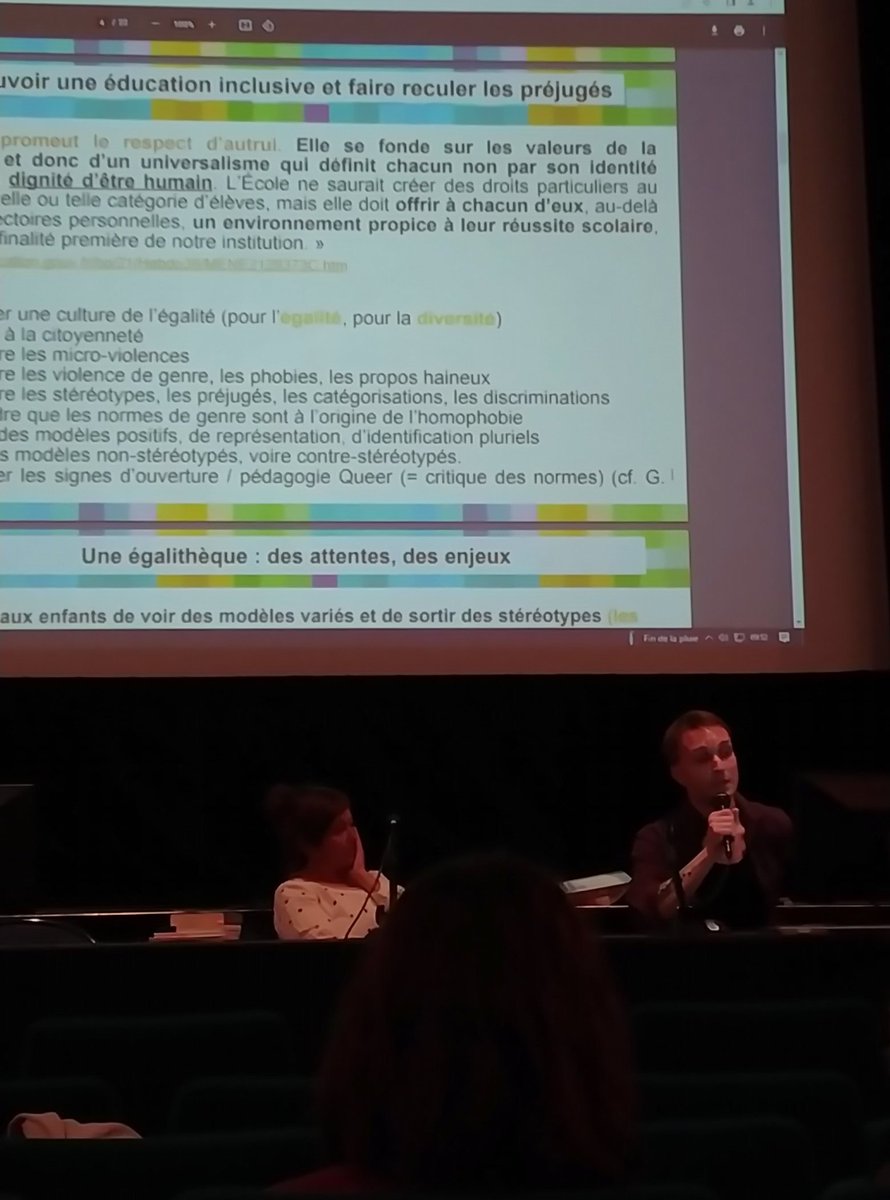pradoc45's tweet photo. Super partage avec les formateurs #EgaliteFH sur la mise en place d'une egalithèque et le choix de nos ouvrages #CDI ! Merci Valérie Martin et @VPatigniez 👌 #JDP45 https://t.co/rBubrLRXdn