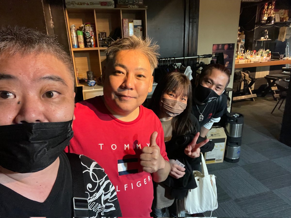 BILLIARDS_KG's tweet photo. おもひで~🎵
#鳴海プロ #vivapool
#ビリヤード #ダーツ https://t.co/pMLlkgUYaZ