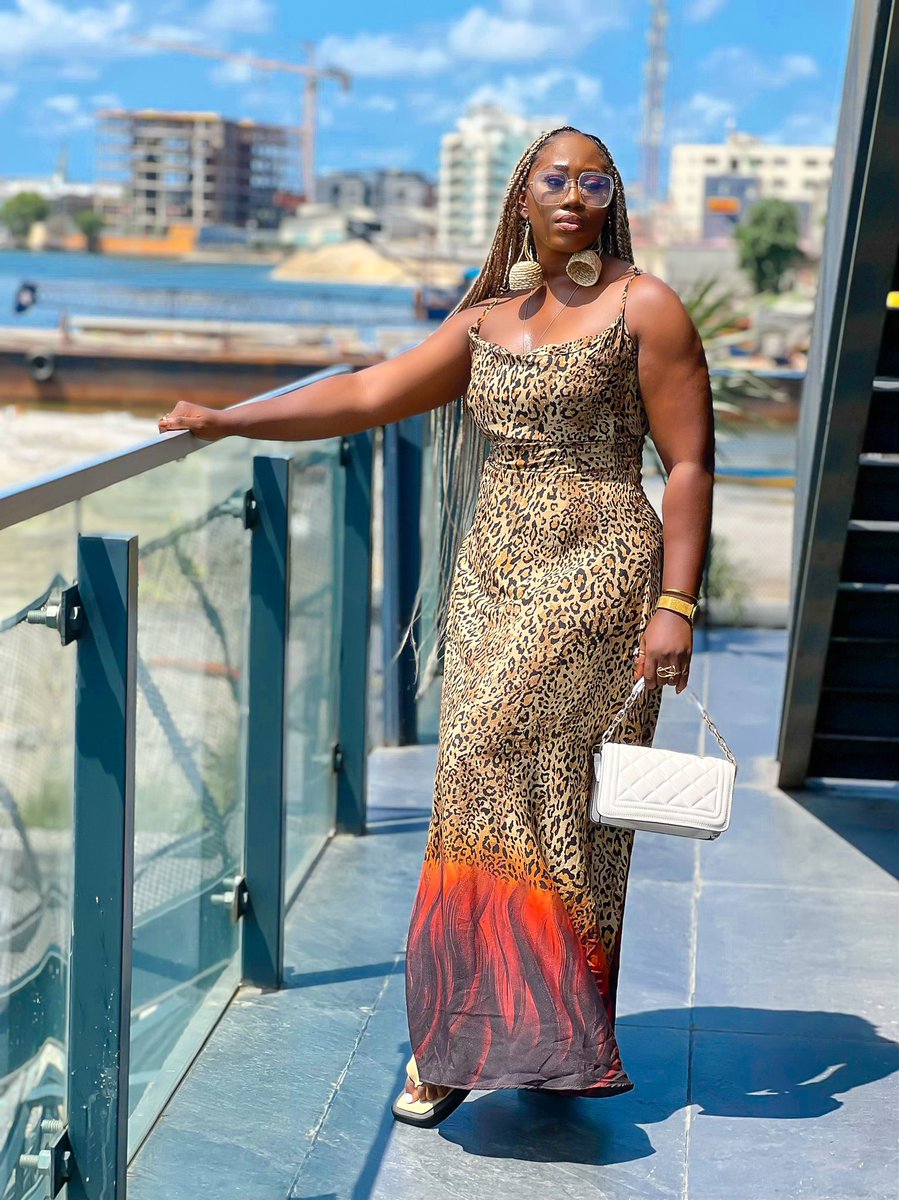 Bukolabod's tweet photo. The weekend is upon us and @Mhisoby is giving everything in this slip on dress from @BOD__NG 

Price : N15,000 https://t.co/UXxbJvX2c6
