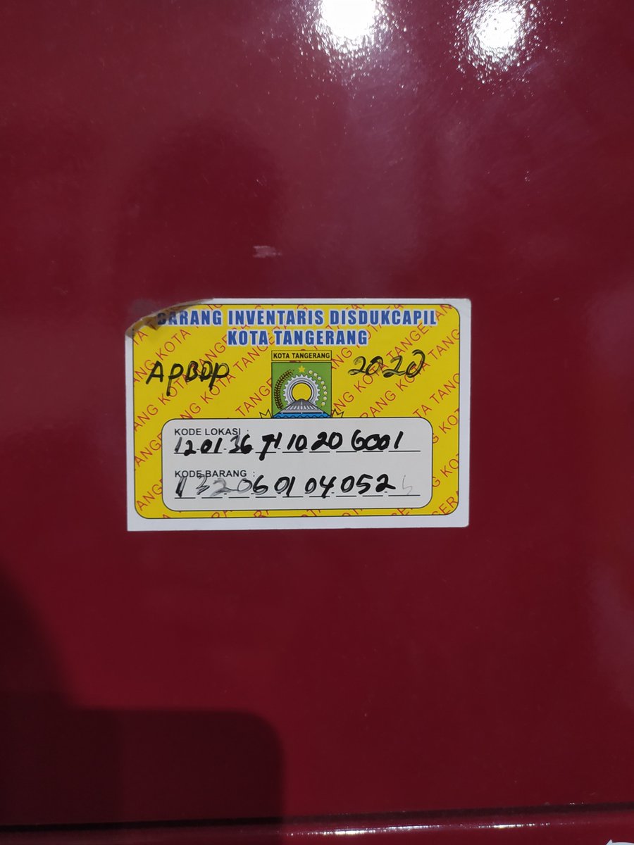 hendrawn_'s tweet photo. @DukcapilKDN APBN 2020, tapi cuma buat pajangan aja di mall atau gmn? Ya mbo difungsikan min, biar uang rakyat lebih bermanfaat, biar gak kayak ektp yang masih di fotokopi buat urusan dokumen dipemerintahan. https://t.co/YxvxXf6RPZ
