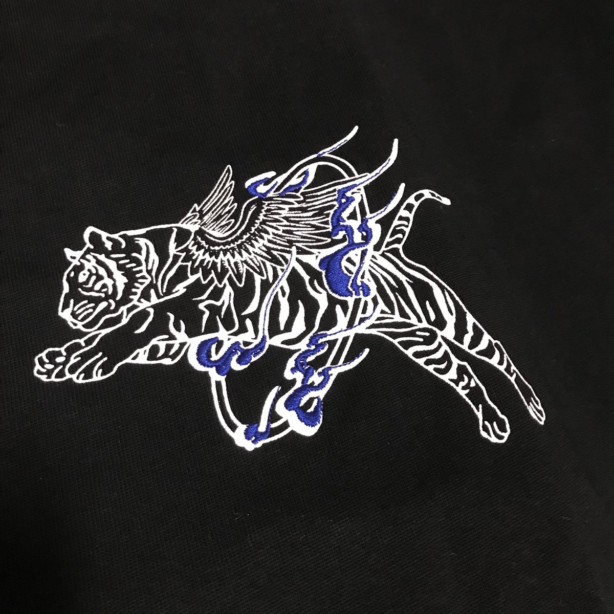 cb_bt_'s tweet photo. アクセでより治安を悪化させた🐯
刺繍ちょうぜつかわいいよ!
お魚さんみんな買お〜〜〜)^o^(
https://t.co/18i8xDtkwE
#seesew https://t.co/RgF30ejkaO