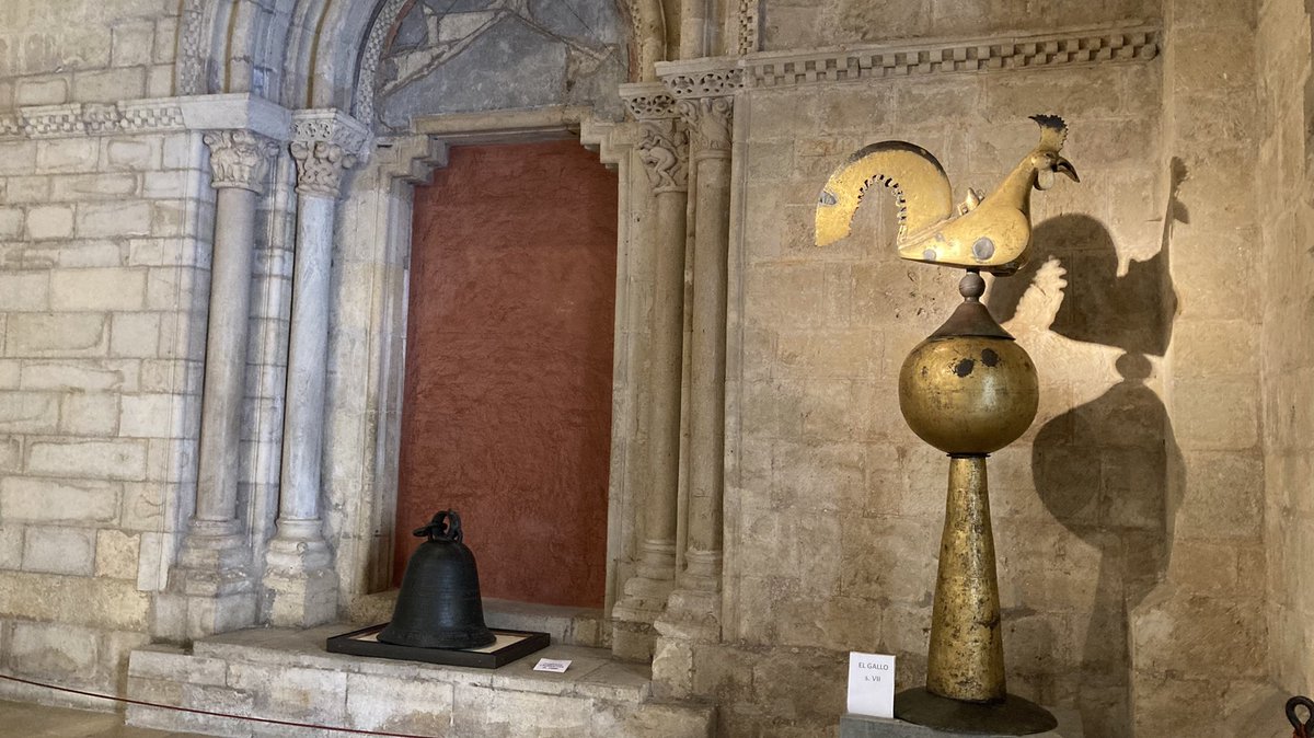 VeroSinmapa's tweet photo. ✨¿Sabías que en el Claustro Románico de San Isidoro, el más antiguo de España, fue donde celebraron las Cortes de León de 1188 –al comienzo del reinado de Alfonso IX-? Hagas lo que hagas en León, no te vayas sin visitar la basílica y su museo, son increíbles😍#LeónLoTienesCerca https://t.co/33pzwxVWub