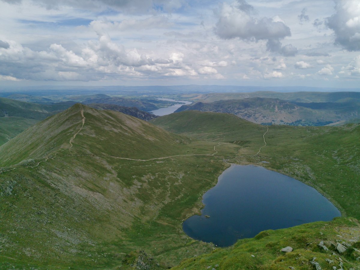 ItsNearOh's tweet photo. One day I'll come here and never go back home... #LakeDistrict https://t.co/slJFUfRBdS