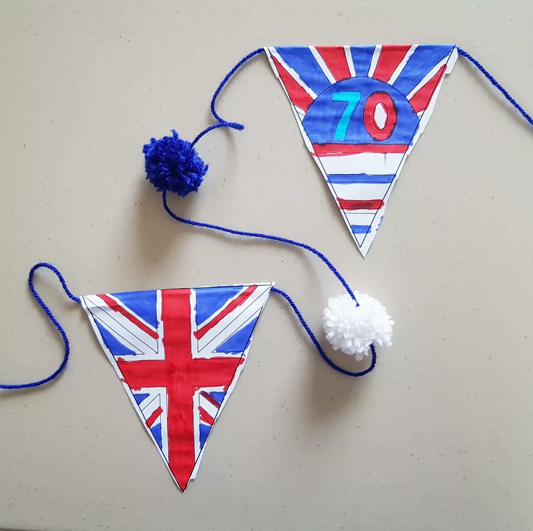 chesilcreative's tweet photo. Have a lovely bank holdiay weekend!
Pompom bunting created by our Creative Club kids last week 😍

#jubilee#queensjubilee
#platinumjubilee#jubilecelebrations #bunting #pompom #portlanddorset #portland #kidsclub #kidsart #CreativeKidsClub
#creativekids #creativekids https://t.co/r50x5Q8WBx