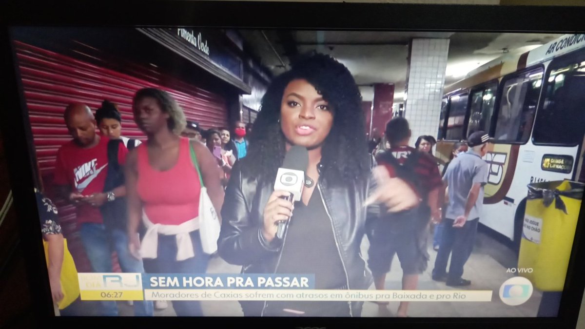 MuriloMm0205's tweet photo. A repórter da Globo representou as mulheres do Brasil...
#BomdiaRJ
#GLOBO
@flavio_fachel https://t.co/bwF7me5y5w