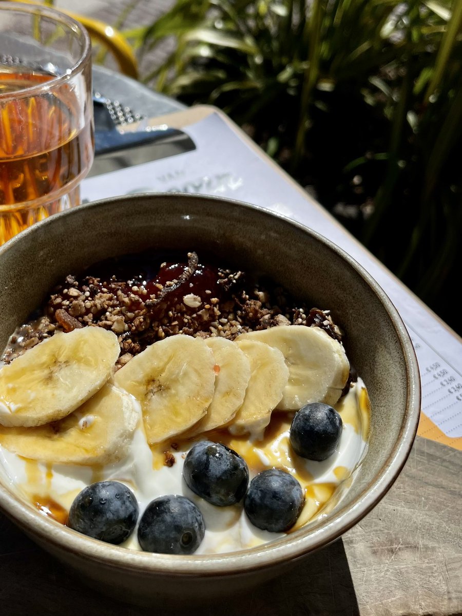 Ontbijten en bijkletsen met @aljo ☀️