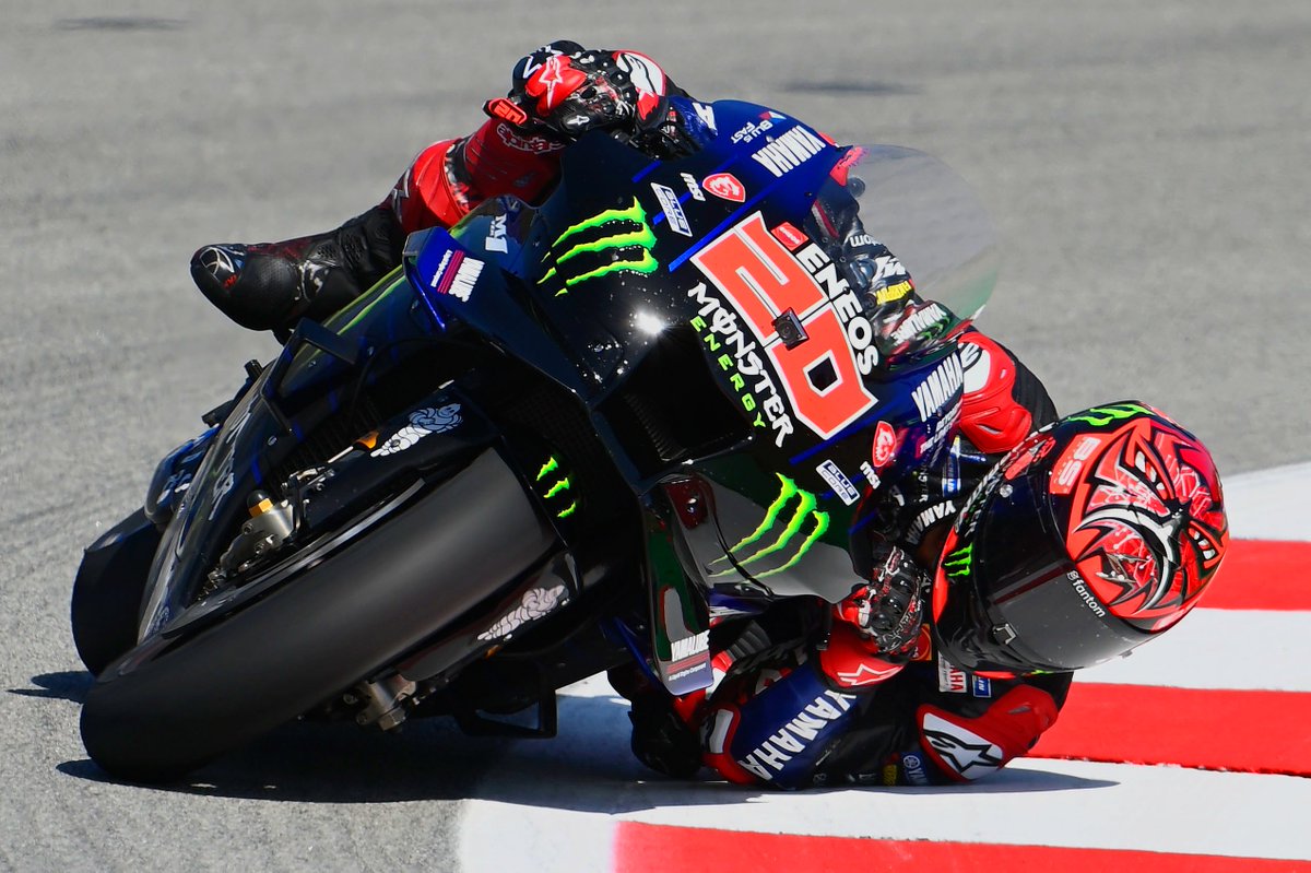 Elbow down ✅
Shoulder down ✅

Fabio Quartararo is at it again this morning 💪🤯

#MotoGP #CatalanGP