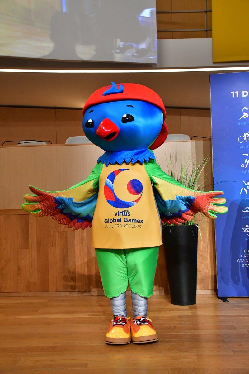 #1YearToGo for GG2023
What an exciting way to kick off the countdown and welcome the GG2023 mascot- LORRI who came all the way from Brisbane, Australia to say HI to everyone.  
<a href="/FFSASportAdapte/">FFSA Sport Adapté</a> 
virtus.sport/one-year-to-go…
.
#Virtus #GG2023 #Vichy