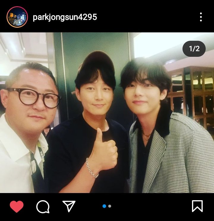 KTHDaily_Update's tweet photo. Taehyung with Actor Lee Hyun Wook and Park Jong Sun the Ceo of Management Air agency

Caption: "World stars with best manners" https://t.co/eLQkTwxjOS