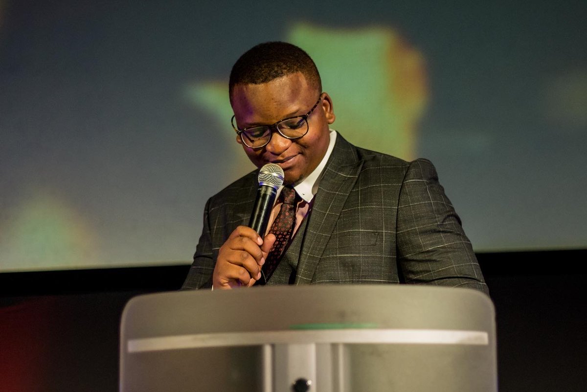 Cecil_M_S's tweet photo. Serve the LORD with gladness…..

Psalms 100 vs 2 

Nothing brings joy to my heart than serving God and His people. I’m so glad to serve Him. It’s a privilege to serve the Most High God. 

#apostlececil
#theglorychurchharare
#soundwordsoundmindsoundspirit. https://t.co/8oGa6ujejD