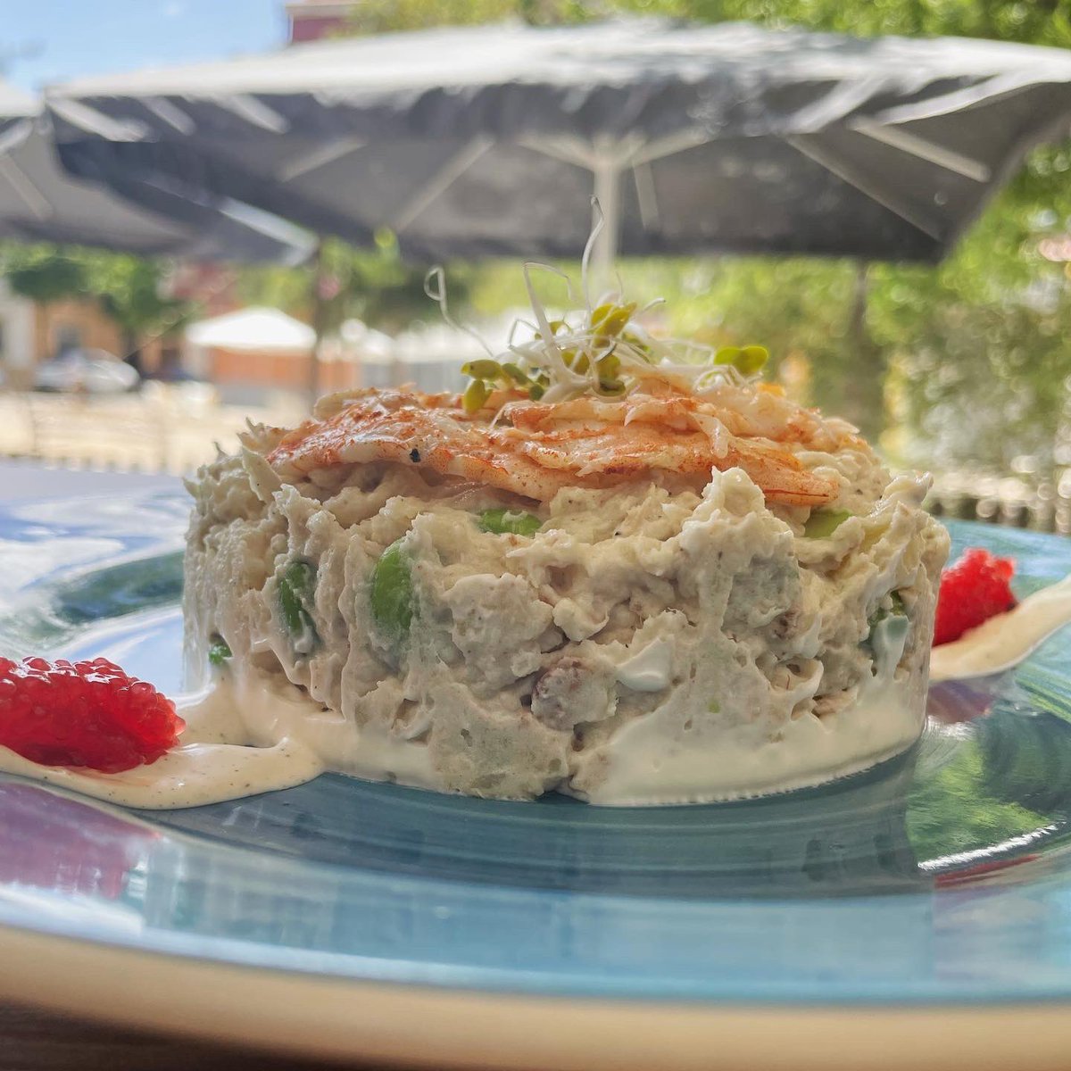 el12fusion's tweet photo. Más novedades fresquitas que llegan con el fin de semana 
¡RESERVA!

🔴 Ensaladilla con mayo de trufa y carpaccio de langostino ahumado

⚫️ El 12 Fusión 
⚫️ C/Acera de Granada 1
⚫️ Reservas y carta https://t.co/oDx4etuWjl https://t.co/54w8keEdKr