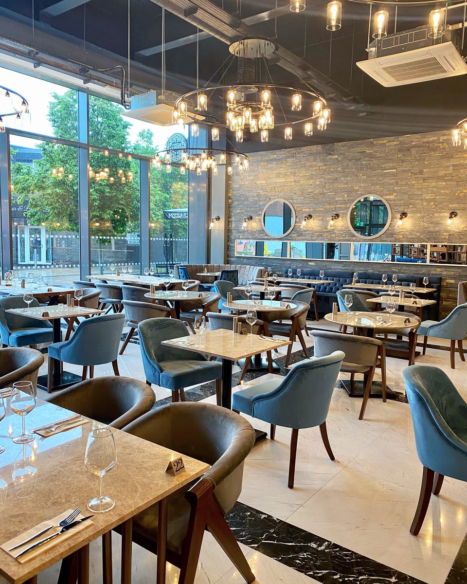 Redrock_SK's tweet photo. NEW RESTAURANT AT REDROCK 🥘 

We’re so excited to welcome Afiyet to #Redrock. Offering Mediterranean cuisine, the restaurant will be serving lunch and dinner menus, whilst boasting a stunning bar, perfect to visit for after-work and weekend drinks. 🍸 https://t.co/ll0klWDz5M