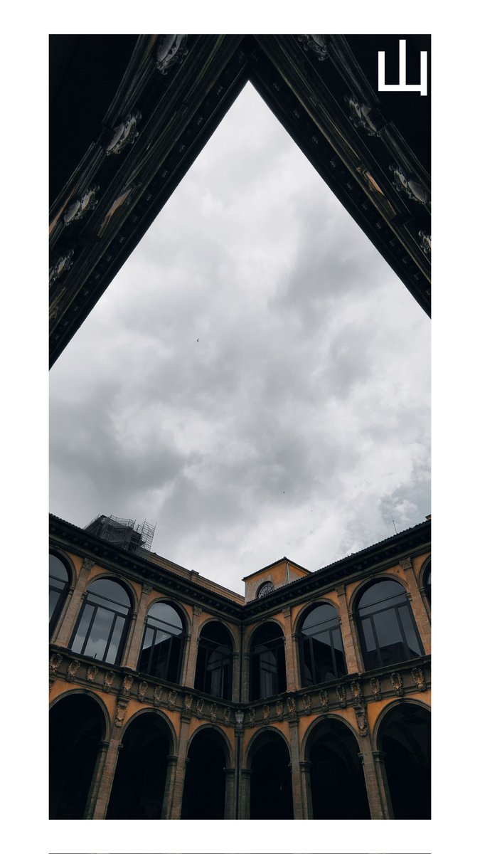 Yama_VP's tweet photo. •Archiginnasio WormsEye
#Archiginnasio #Wormseye #Triangle #Sky #Architecture #Geometry #Bologna #emiliaromagna @RegioneER #Italy #Photography #yourshotphotographer
#Yama山 #山 https://t.co/Bi9F7jH1ke