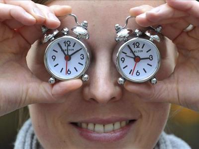 ThinkSpain's tweet photo. NEWS: Most Spaniards want to stop changing clocks and stay on summertime forever, says poll https://t.co/IeJGg1Lxqi #news #spain #thinkSPAIN https://t.co/B7RaQPrEWe