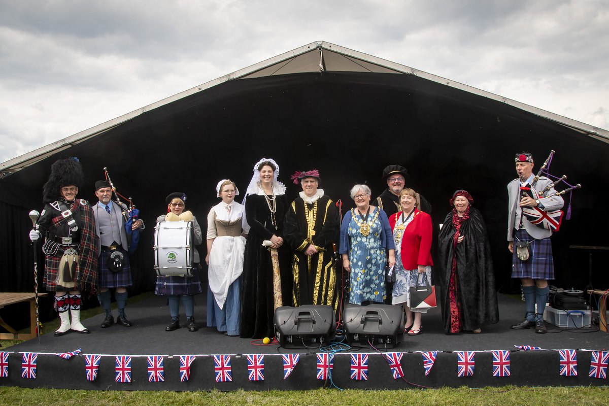 Jack Scott (@jack_scott) on Twitter photo RT <a href="/SheffCouncil/">Sheffield City Council</a>: Thanks to all who came out for the Queen’s Platinum Jubilee Show at Norfolk Heritage Park yesterday!
You looked brilliant, Sheffield! Check out the photos of the best bits, including the lighting of the Jubilee Beacon.
#Sheffield #Sh… RT <a href="/SheffCouncil/">Sheffield City Council</a>: Thanks to all who came out for the Queen’s Platinum Jubilee Show at Norfolk Heritage Park yesterday!
You looked brilliant, Sheffield! Check out the photos of the best bits, including the lighting of the Jubilee Beacon.
#Sheffield #Sh…