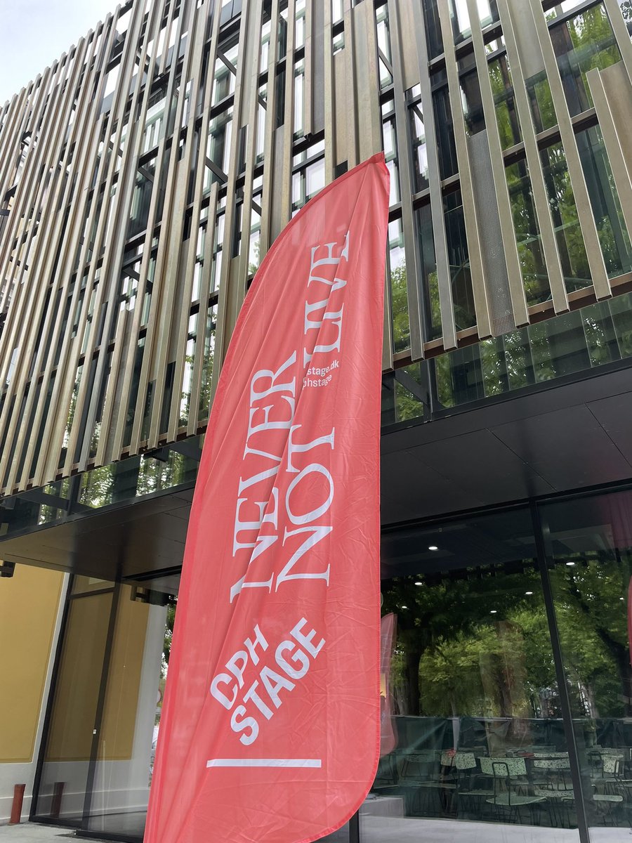 christianbason's tweet photo. I fantastiske nye rammer i dag på @aveny_t og #cphstage for at fortælle om #NewEuropeanBauhaus DESIRE projektet for teaterbranchen. @BLOXHUBdk @DK_Creativity @DACprofessional @designcentret @DanskIndustri @TorbenKlitgaard @henriettethuen https://t.co/zdBurbbcKy