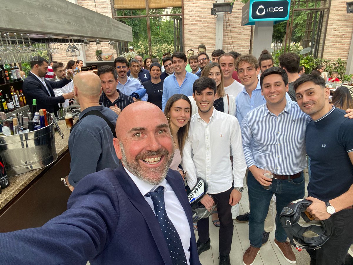 LigadeBolsa's tweet photo. 🍺 Y por fin, ¡volvemos con los #Trading&amp;Beers!
🎉 Charlar de bolsa y finanzas se hace mucho más ameno con una cerveza bien fresquita en la mano.
🚀 ¡GRACIAS A TOD@S POR VENIR!
🎥 Tenéis el vídeo del evento en nuestro canal de #Instagram. https://t.co/DLfbs7n1em
