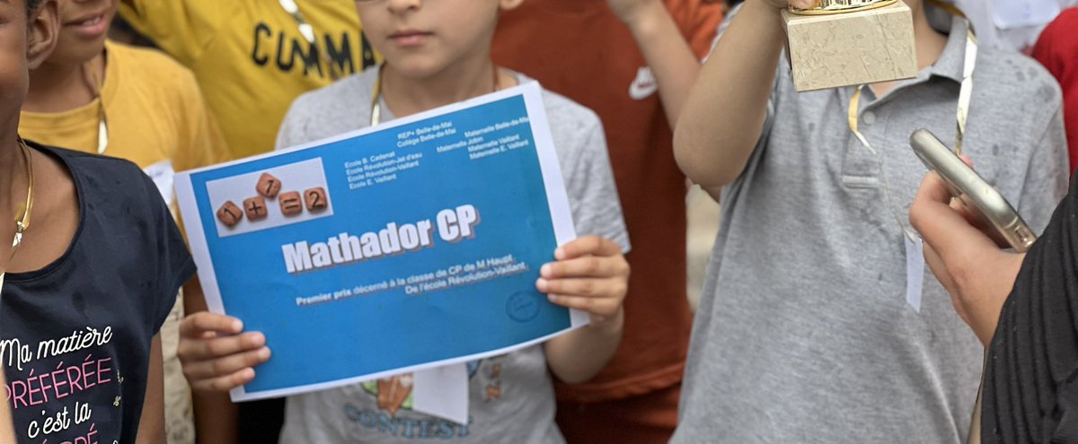DSDEN13's tweet photo. 🎈LA BELLE DE MAI FÊTE LES MOTS dans le cadre du Réseau #REP+ depuis 5️⃣ans #écoles maternelle 1er degré et #collège les partenaires réunis autour des travaux effectués par les #élèves 👏 ✅Maîtrise de la Langue Française 🏆Prix Concours de lecture à voix haute 🗣 🧮 Prix Mathador https://t.co/NZrRKKNdIb
