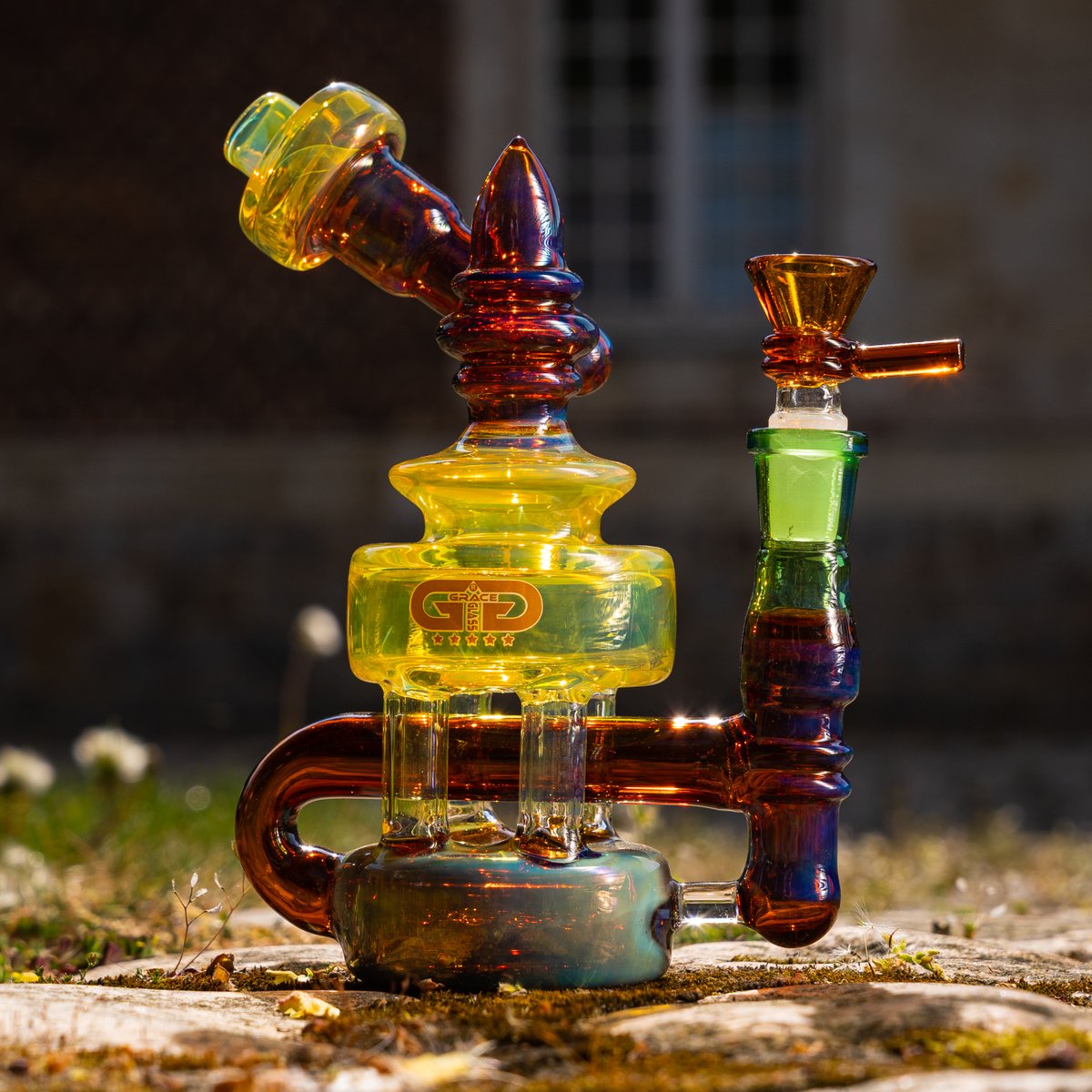 planetesfactory's tweet photo. 🧞Pas de génie dans cette lanterne, mais une lanterne de génie !✨ @GGbongs 
Grace Glass vous présente son bubbler très stylé, le bubbler Lantern.
Ultra compact, ce bubbler de 17 cm va ravir les passionnés de bonnes choses !😍
https://t.co/WY70UJlKRo https://t.co/l48UNIG9N4