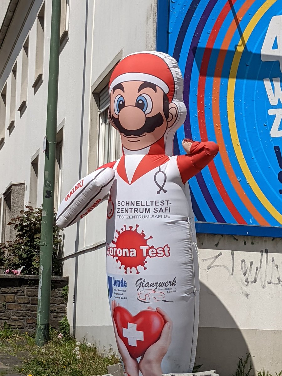 Percyfan55's tweet photo. Hey @NintendoDE, seit wann macht ihr Werbung für Corona Testzentren in Lüdenscheid? https://t.co/KcguUvc988