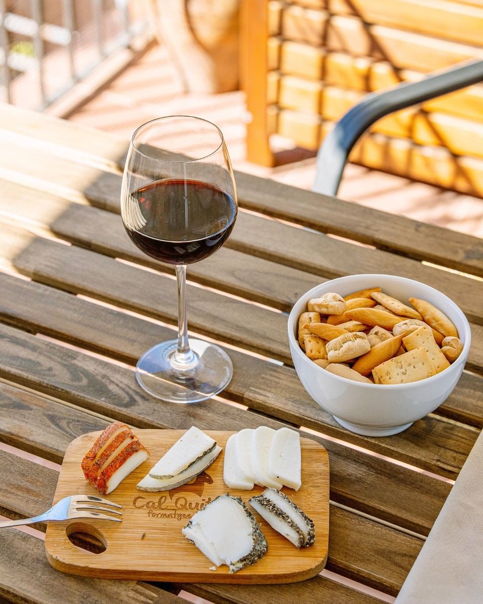 Sabeu que podeu visitar <a href="/calquiteria/">Cal Quitèria | Formatges 🧀 artesans de Ponent</a> i degustar meravellosos #formatges de cabra guardonats al #WorldCheeseAwards?

#SegriaTurisme #Segrià #TerradePonent #AraLleida #ADNLleida #CompartirADNLleida #Almacelles

<a href="/AjAlmacelles/">Ajuntament d'Almacelles</a> <a href="/turismedelleida/">Lleida Turisme</a>  <a href="/CCSegria/">Consell Comarcal del Segrià</a>  <a href="/aralleida/">Ara Lleida</a>  <a href="/catexperience/">Catalunya Experience</a>