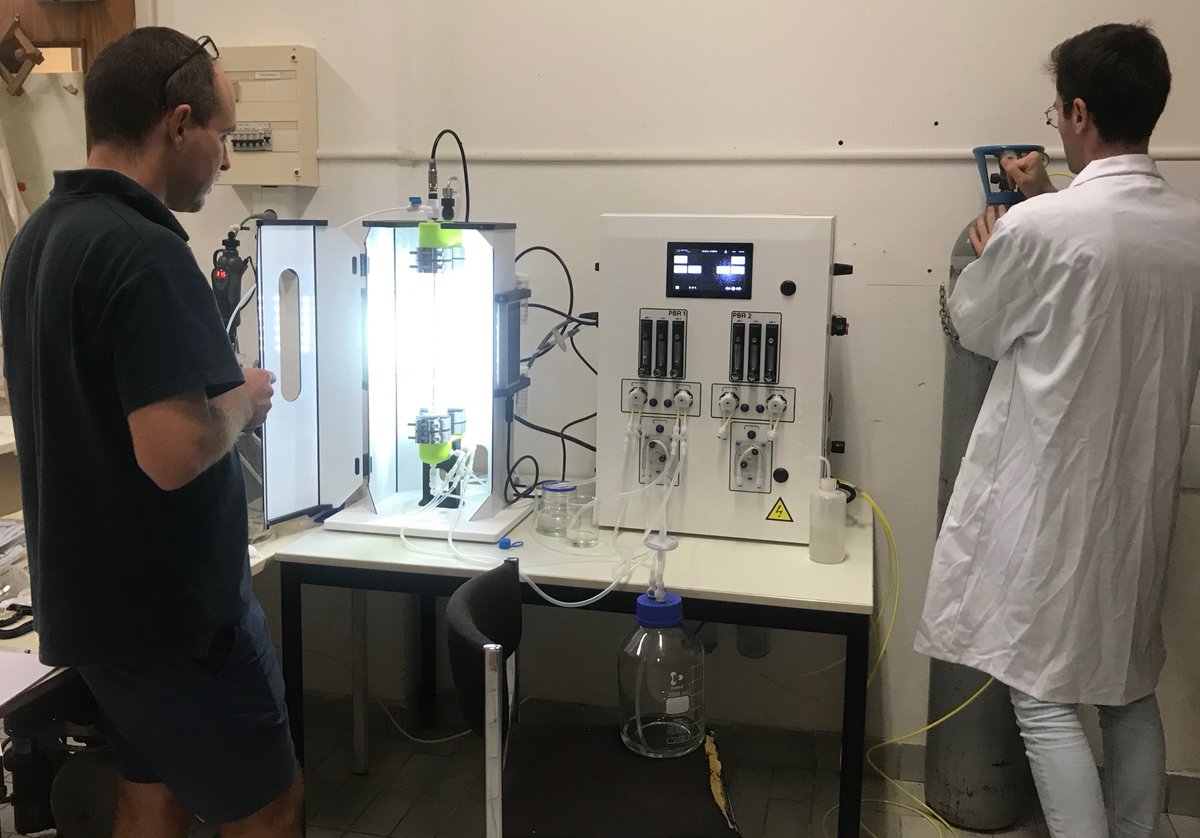 HoulbrequeFanny's tweet photo. So excited to use the new generation @synoxis NANO bioreactor for our next experiments on the effects of natural substances on Symbiodiniaceae. Thanks Synoxis for this fantastic training! @entropie @Thibault_Lv #Uriage https://t.co/GozEq4JhQs