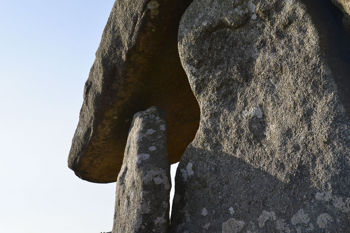 Heritage_Trust's tweet photo. Have you visited Trethevy Quoit, one of the most impressive late Neolithic “portal dolmen” burial chambers in Britain? Located on the edge of Bodmin Moor, it's well worth a visit!
Find out more here https://t.co/zMtCp7ShrY
#cornishheritage #bodminmoor #ancientcornwall https://t.co/3ukz38FBvr