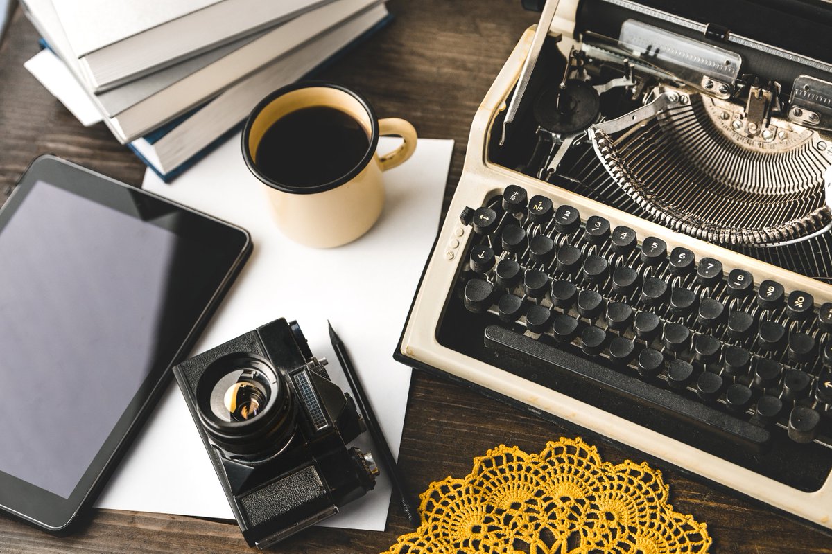 Miksi opiskelisin kirjoittamista?🌿Lue kirjoittajalinjan vastuuopettajan Helenan kirjoittama teksti kokonaisuudessaan  blogista: ahlmanedu.fi/ajankohtaista/…
➡ Hae mukaan 17.7. mennessä kirjoittajalinjalle: ahlmanedu.fi/koulutushaku/k…
#kirjoittaminen #opiskelu